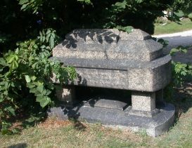 Tomb of William Crowe