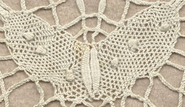 Bobbin lace - half stitch