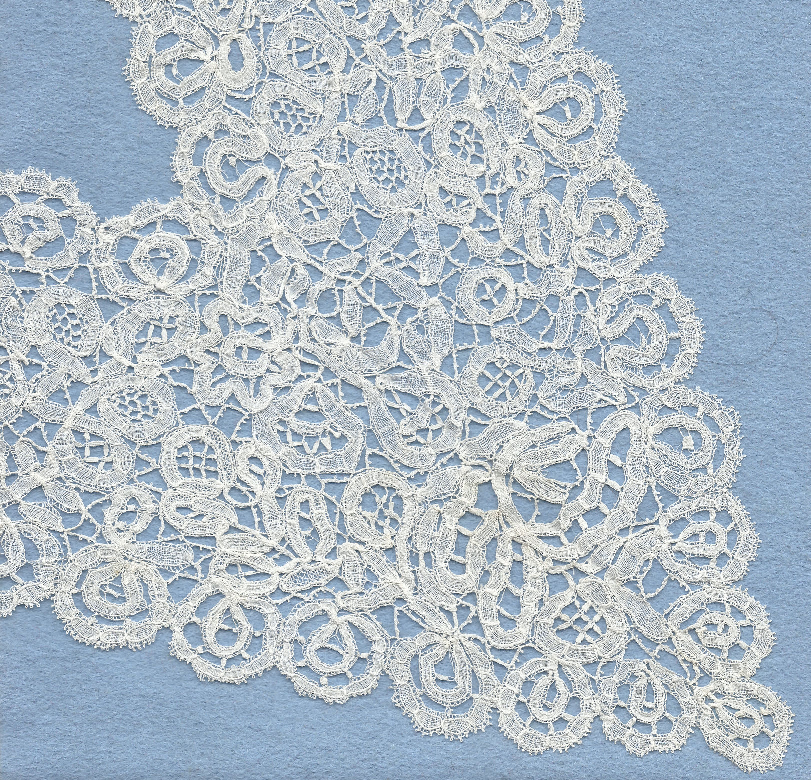 Honiton lace - collar