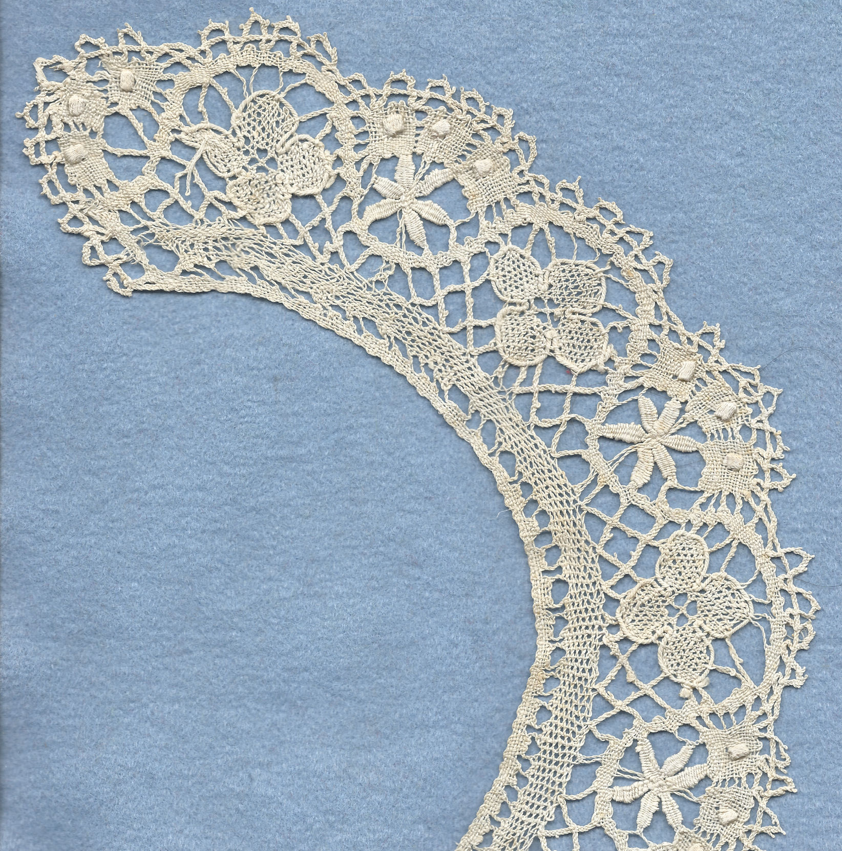 Bedfordshire lace - collar