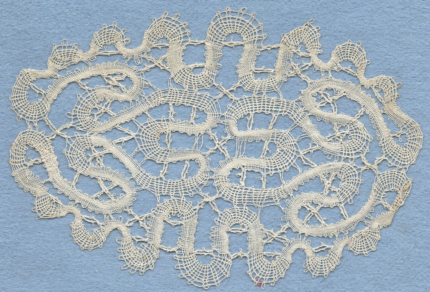 Bobbin tape lace - mat
