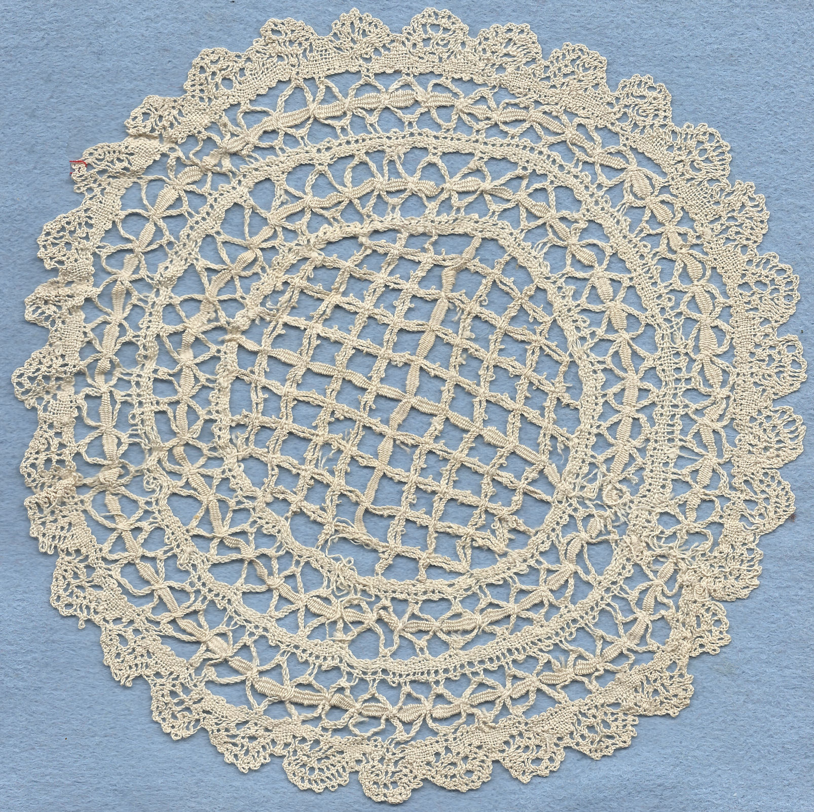 Bedfordshire lace mat