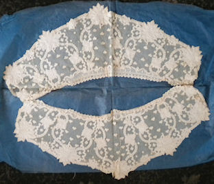 Lace collar