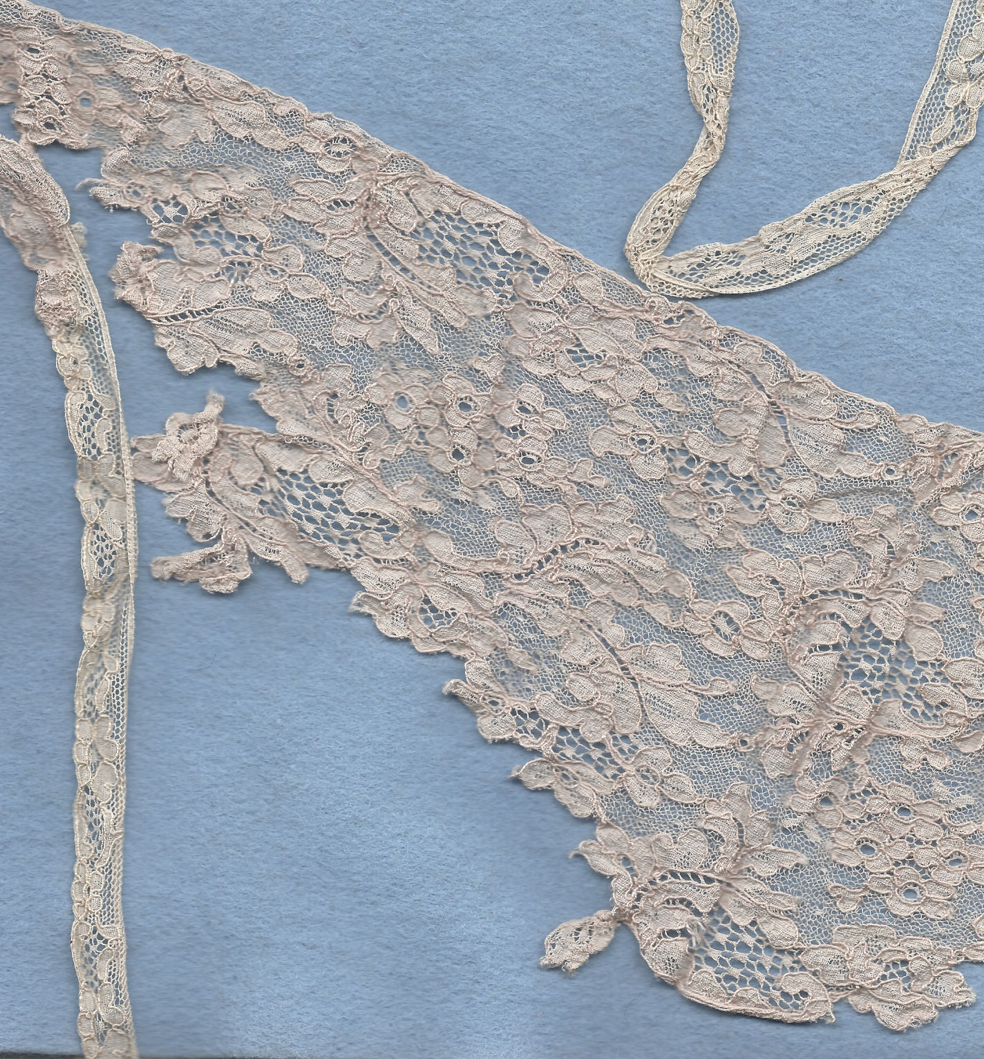 Machine-made lace shape
