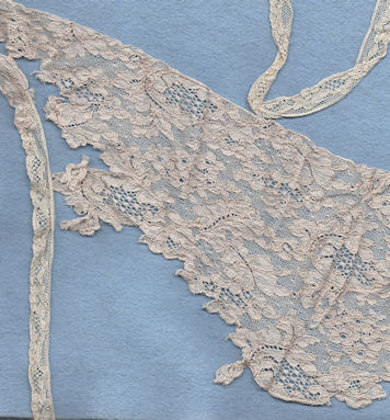 Machine-made lace shape