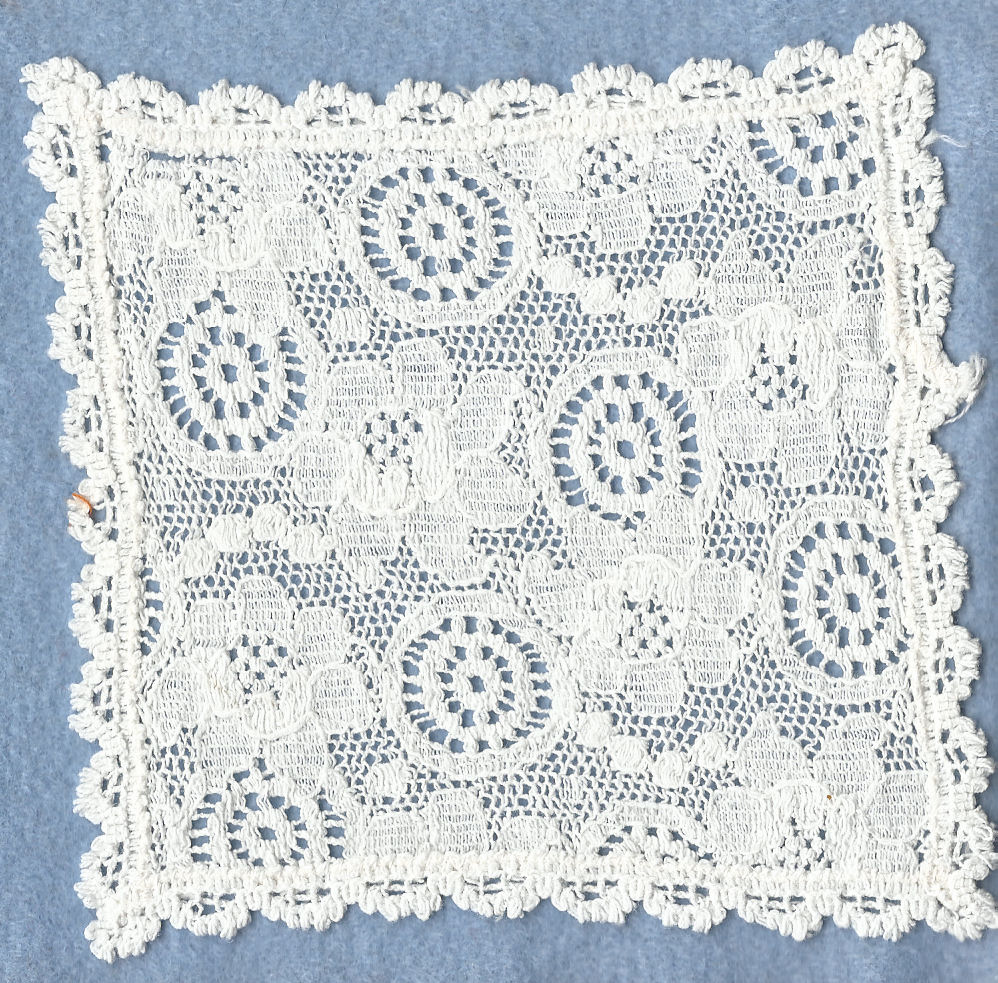 Lace mat