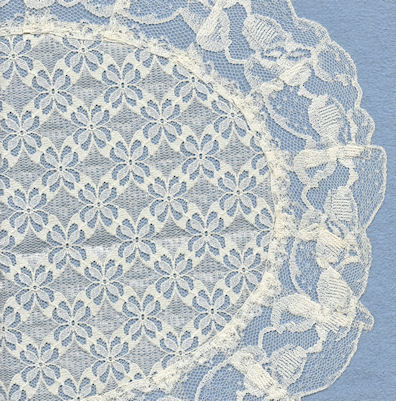 Lace mat