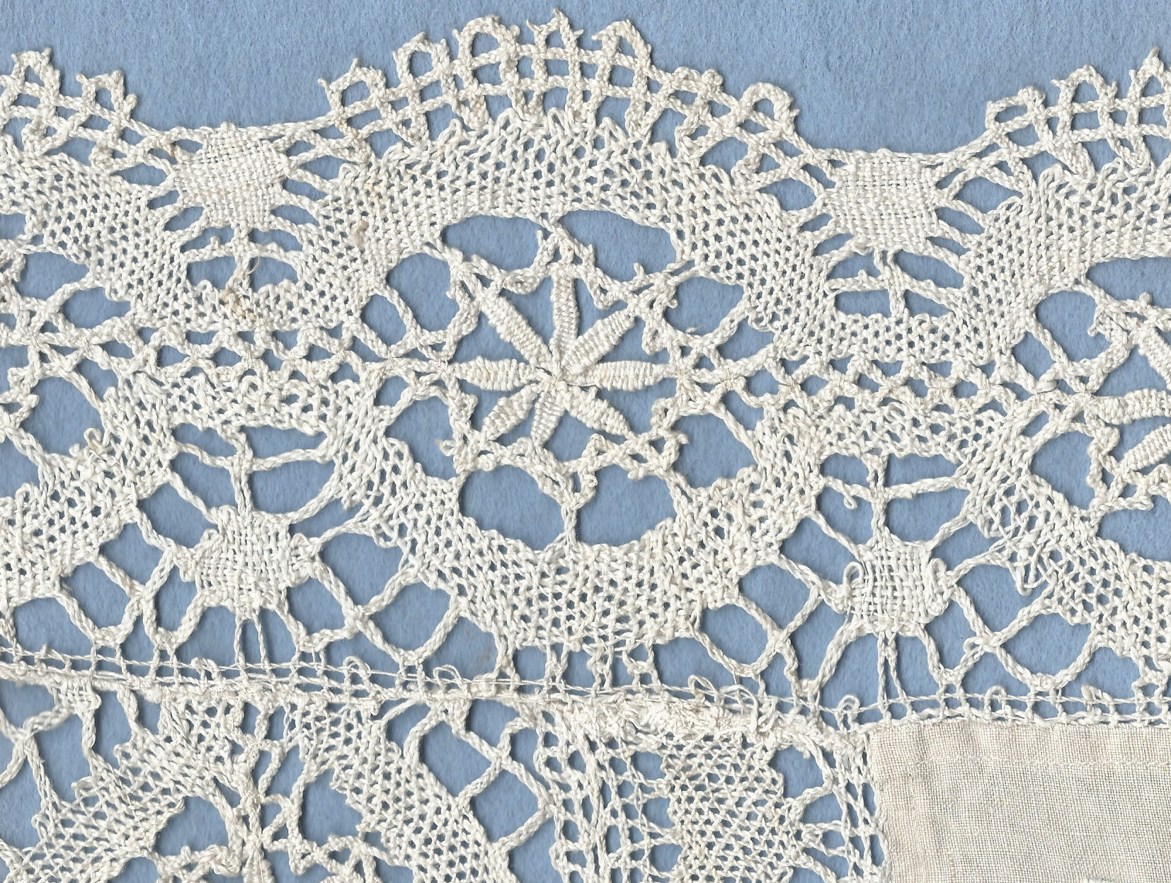 Lace and cutwork table cloth