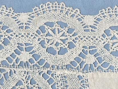 Lace and cutwork table cloth