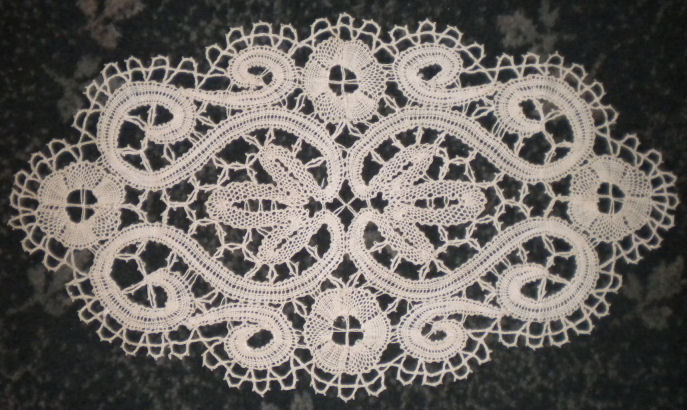 Bobbin tape lace - mat