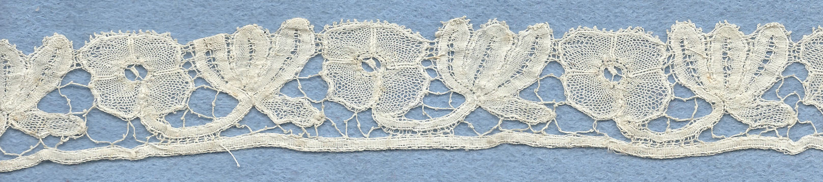 Honiton lace edging