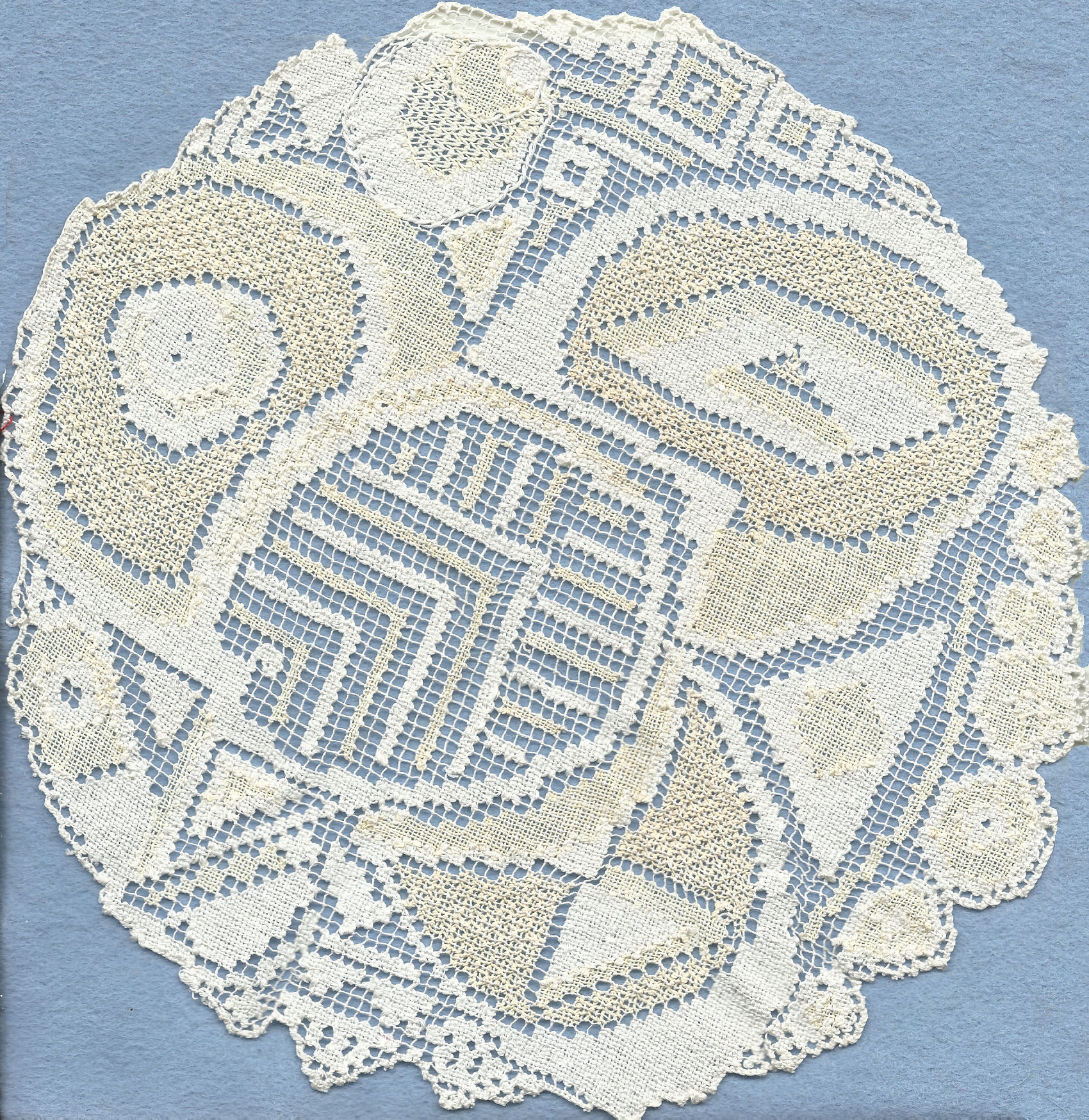 Filet lace