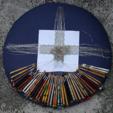 Bobbin lace cross