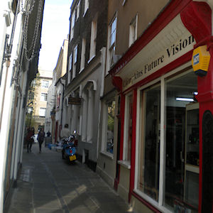 St Edwards Passage