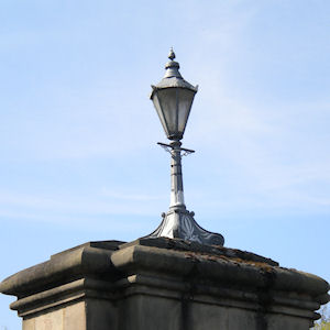 Lamp on Victoria Avenue Bridge Lamp on Victoria Avenue Bridge
